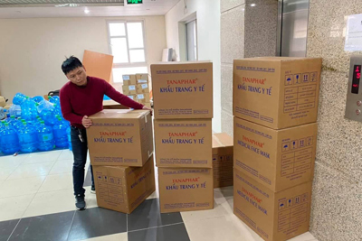 Phát miễn phí 30.000 chiếc khẩu trang cho các bệnh viện tại Hà Nội
