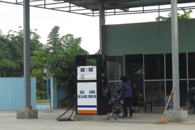 Vụ cây xăng và bể bơi hoạt động trái phép tại thị trấn Quốc Oai: Xử lý vi phạm trên giấy