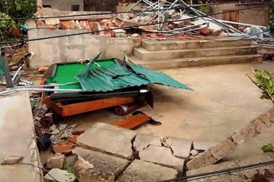 Hà Tĩnh: Lốc xoáy đã làm hơn 40 ngôi nhà bị sập và tốc mái