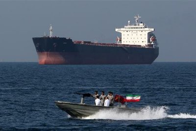 Iran tuyên bố bắt giữ tàu chở dầu lậu tại Vịnh Ba Tư giữa căng thẳng với Mỹ