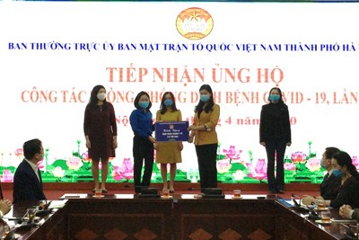 Tuổi trẻ các cơ quan Hà Nội trao tặng 2,5 tấn gạo ủng hộ phòng chống dịch Covid-19