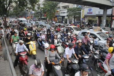 Cấm xe máy tại nội thành: Thực hiện từng bước theo lộ trình