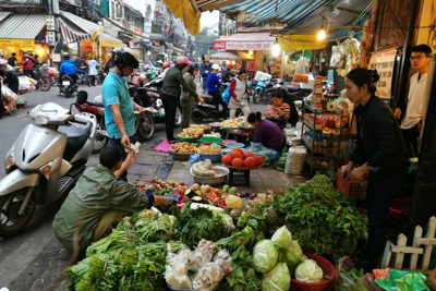 Hà Nội: Kiểm soát nguồn gốc, xuất xứ, chất lượng hàng hóa kinh doanh tại chợ