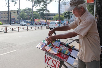 TP Hồ Chí Minh lên phương án hỗ trợ người vô gia cư, bán vé số trong dịch Covid-19