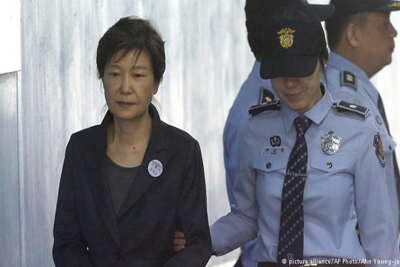 Cựu Tổng thống Hàn Quốc Park Geun-hye bị kết án 24 năm tù giam