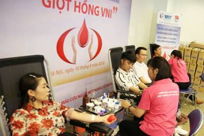 VNI tổ chức chương trình hiến máu “Giọt hồng VNI”