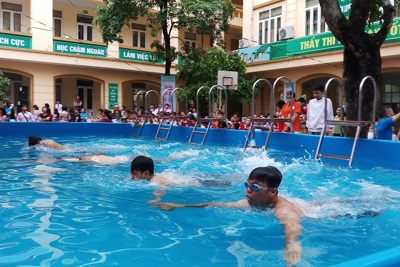 Quận Hai Bà Trưng: Đặt 6 bể bơi thông minh góp phần phổ cập bơi cho trẻ em
