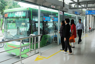 Tạo đột phá cho giao thông công cộng - Bài 1: Cải thiện chất lượng xe buýt