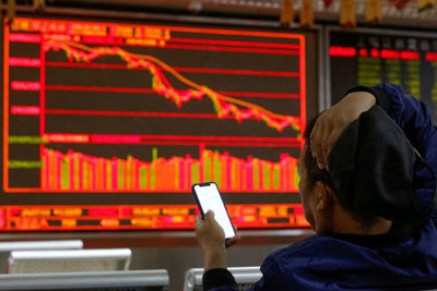 Nhà đầu tư bán tháo tài sản rủi ro, chứng khoán châu Á ngập trong sắc đỏ