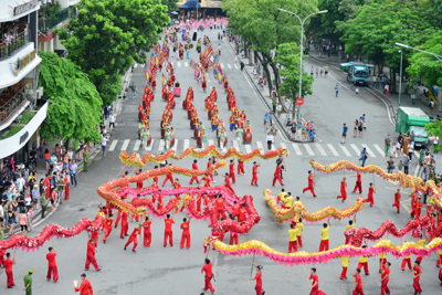 Tưng bừng lễ hội đường phố tại Hồ Gươm