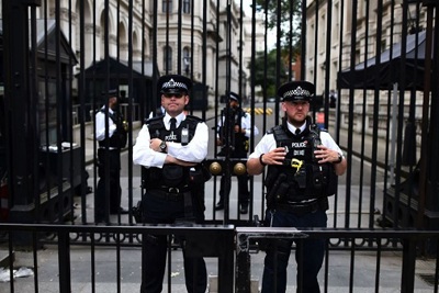 Cảnh sát và tình báo Anh phá âm mưu ám sát Thủ tướng May