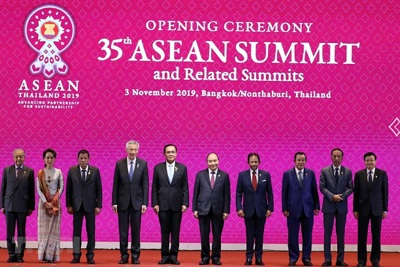Thủ tướng Nguyễn Xuân Phúc dự phiên khai mạc hội nghị cấp cao ASEAN