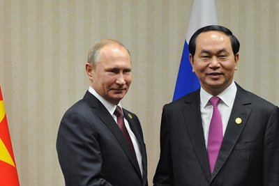 Chủ tịch nước điện đàm với Tổng thống Nga Putin