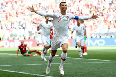Ronaldo rực sáng, Morocco chính thức bị loại