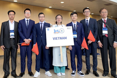 Việt Nam giành 3 huy chương Vàng Olympic Vật lý quốc tế năm 2019