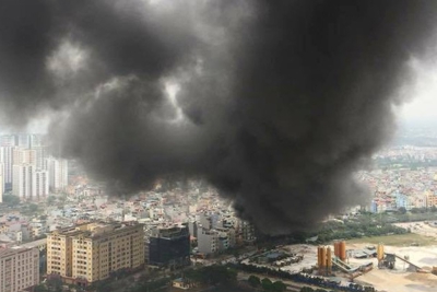 Hà Nội: Cháy lớn ở khu chợ Thanh Liệt, khói lửa bốc ngút trời