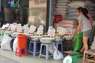 TP Hồ Chí Minh: “Bùng nổ” dịch vụ mua hàng online mùa dịch Covid-19