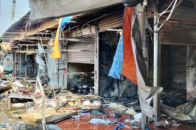 Hà Nội: Đã khống chế vụ cháy 776 m2 chợ Tó, huyện Đông Anh