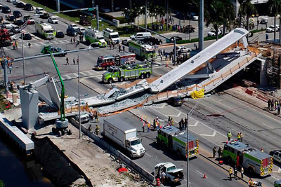 Mỹ: Sập cầu đi bộ ở bang Florida làm ít nhất 4 người thiệt mạng