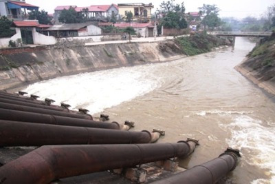 Hồ thủy điện ngừng xả nước, nhiều trạm bơm của Hà Nội không thể vận hành
