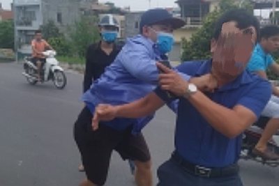 Lãnh đạo phường Long Biên yêu cầu xử lý nghiêm đối tượng hành hung phóng viên