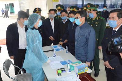 Phó Thủ tướng Vũ Đức Đam kiểm tra công tác phòng, chống dịch nCoV tại Quảng Ninh
