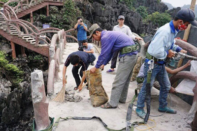 Bắt đầu tháo dỡ công trình vi phạm tại Tràng An