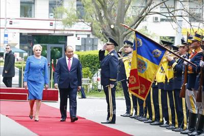 Thủ tướng kết thúc tốt đẹp chuyến thăm chính thức Romania và Cộng hòa Séc