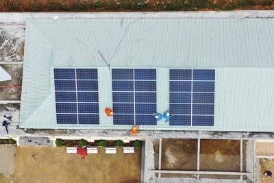 Quảng Nam: Bàn giao hệ thống điện mặt trời cho trường miền núi
