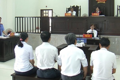 Vụ “Không gây thiệt hại vẫn bị truy tố ở Tây Ninh”: Bắt tạm giam các bị cáo tại tòa!