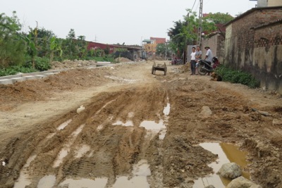 Xây dựng đường giao thông xã Bích Hòa, huyện Thanh Oai: Chất lượng thi công có vấn đề