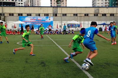 Quận Thanh Xuân khai mạc giải bóng đá thiếu niên