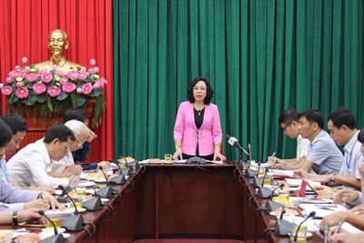 Phó Bí thư Thường trực Thành ủy Ngô Thị Thanh Hằng: Tăng cường phổ biến pháp luật để nâng cao ý thức cán bộ, người dân