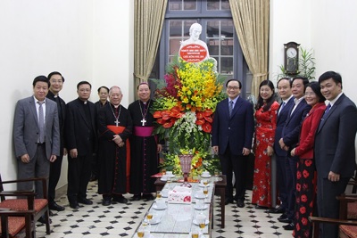Bí thư Thành ủy chúc mừng Giáng sinh Tòa Tổng giám mục Hà Nội