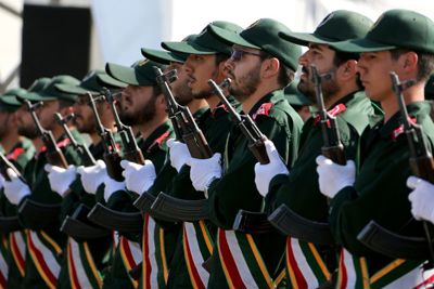 Iran trước Mỹ, không phải là "châu chấu đá xe" ?