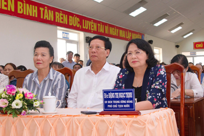 FrieslandCampina Việt Nam vinh dự cùng Hội Liên Hiệp Phụ Nữ Việt Nam mang xuân đến người nghèo