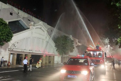 Hà Nội: Khống chế nhanh đám cháy giả định ở chợ Đồng Xuân