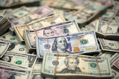 Đồng USD trụ vững mức đỉnh 13 tháng do nỗi lo khủng hoảng tiền tệ Thổ Nhĩ Kỳ