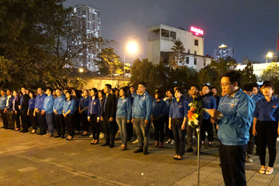 Đoàn Thanh niên quận Hà Đông thắp nến tri ân các anh hùng liệt sỹ