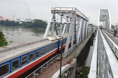 TP Hồ Chí Minh: Cầu đường sắt Bình Lợi mới chính thức thông tàu sau 4 năm thi công