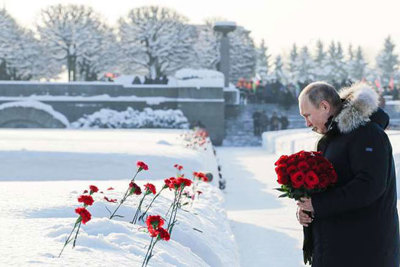 Diễu binh kỷ niệm 75 năm cuộc bao vây Leningrad của Nga và lạnh kỷ lục tại Mỹ vào top ảnh tuần
