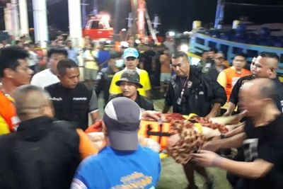 Đã cứu được 48 người trên chiếc phà bị chìm ở đảo Phuket