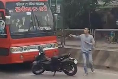 Lý do khó tin khiến 2 đối tượng chặn đầu, đập phá xe khách tại Thanh Hóa