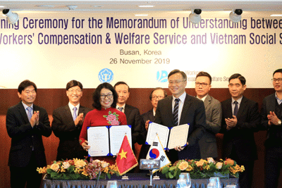 BHXH Việt Nam ký kết hợp tác với Cơ quan Phúc lợi và đền bù cho người lao động Hàn Quốc