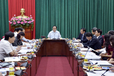 Bí thư Thành ủy Hoàng Trung Hải làm việc với Đảng ủy khối doanh nghiệp Hà Nội