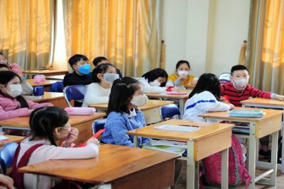 Chủ tịch UBND TP Hà Nội chỉ đạo các sở, ngành thông báo cho học sinh nghỉ học