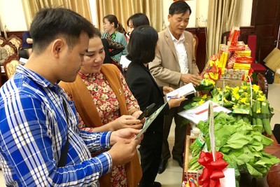 “Bắt tay” đưa nông sản về tiêu thụ tại Hà Nội