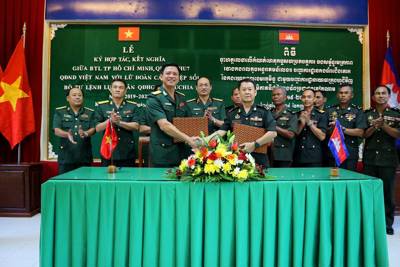 Bộ Tư lệnh TP Hồ Chí Minh hợp tác với Lữ đoàn can thiệp số 1 Quân đội Hoàng gia Campuchia