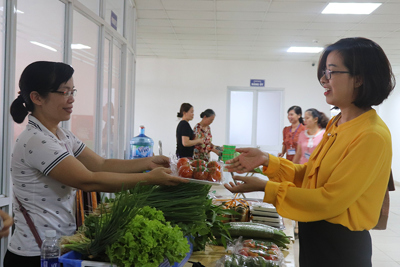 Phụ nữ Hà Nội tham gia xây dựng mô hình kinh tế tập thể