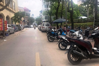 [Điểm nóng giao thông] Lộn xộn trên phố Phạm Hồng Thái